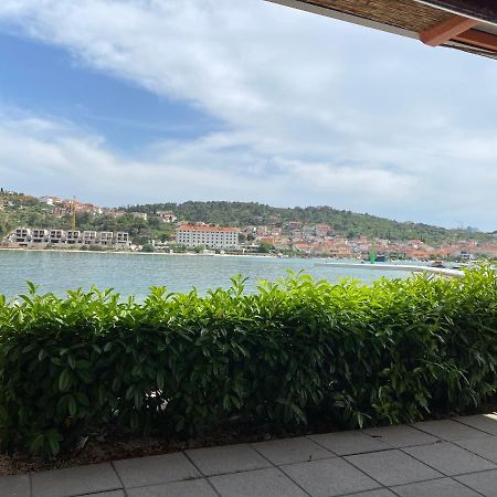 Small Private House With A Terrace In Trogir Apartment ภายนอก รูปภาพ